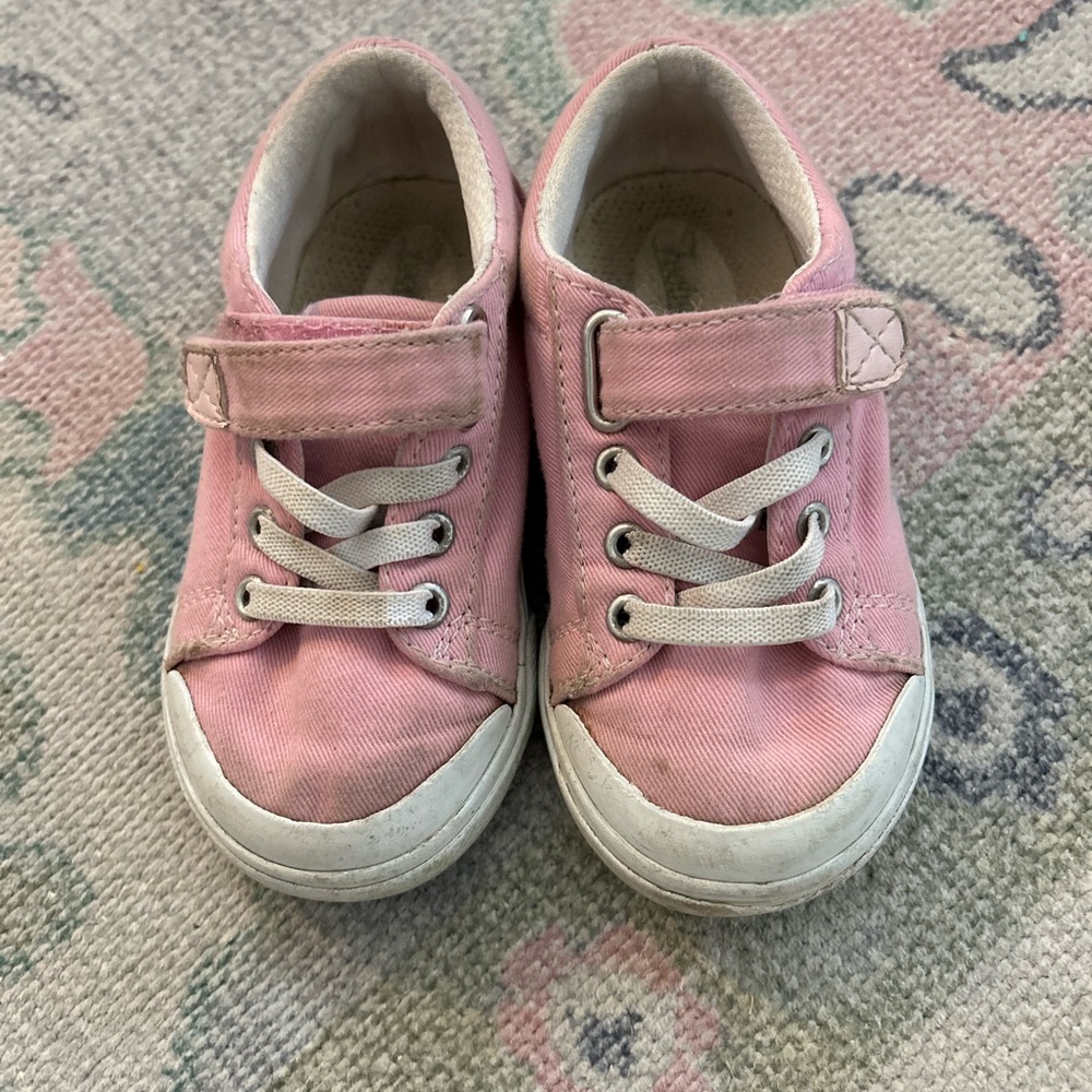 Footmates pink size 6